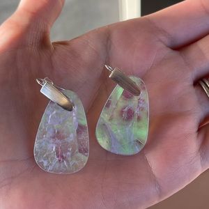 Kendra Scott dangle earrings